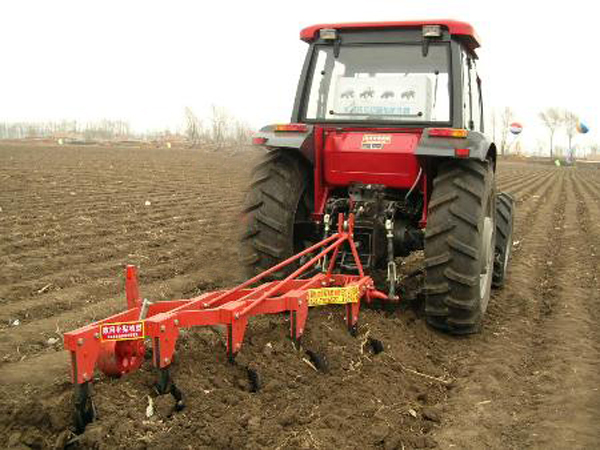 土壤耕整机械
